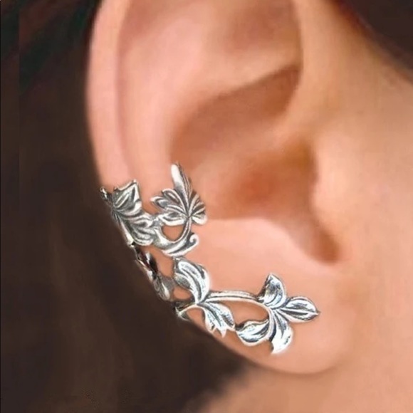 *NEW*Women’s Flower Leaf Clip Earrings - Picture 4 of 5